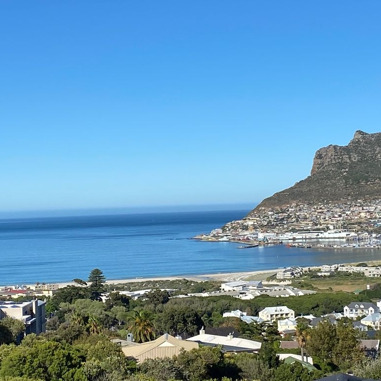 Check out these conditions for #Race5 #TuesdaySeries.

It's the final race for the series. See you on the water later...

🔹 Where: Hout Bay Harbourside
🔹 Reg.: 17:15 -18:00
🔹 Starts: 18:00
🔹 Courses: +-5km &amp; 9km
🔹 Apre ski: HBYC 🍻🍕🍸