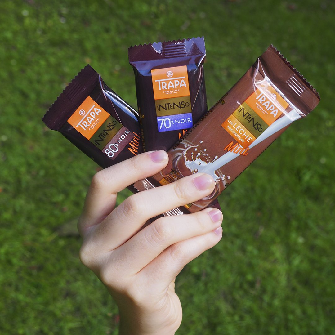 chocolatestrapa's tweet photo. 🌸🌼 ¡La primavera ya está aquí con mil planes! 🌸🌼 Disfruta de todos ellos, siempre acompañado de tu Trapa Mini 😜 ¿Cuál es tu preferida: 80%, 70% o con leche?
#ChocolatesTrapa #Chocolates #TrapaMini #chocolate #SinGluten #TrapaMiniIntenso https://t.co/iVWcS09SRb