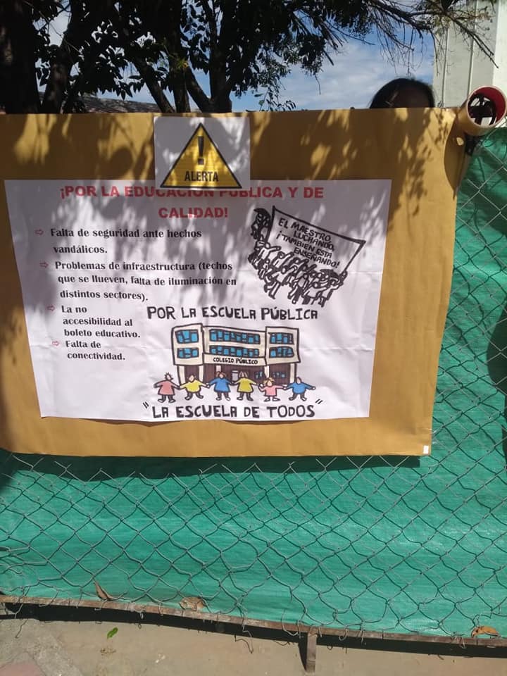 MarxLivre's tweet photo. @MartinLlaryora nos quitó tanto ,QUE HASTA NOS QUITÓ EL MIEDO. 
Vulnera derechos constitucionales
*Conectividad
*Infraestructura
*Seguridad 
*Vacunación
*Basta de Lista Negras
*Basta de saquear nuestro salario
#FerreyraNoPIEnsA
#LlaryoraPrecariza
#DocentesMunicipalesEnLucha https://t.co/R5eRSxZJB1