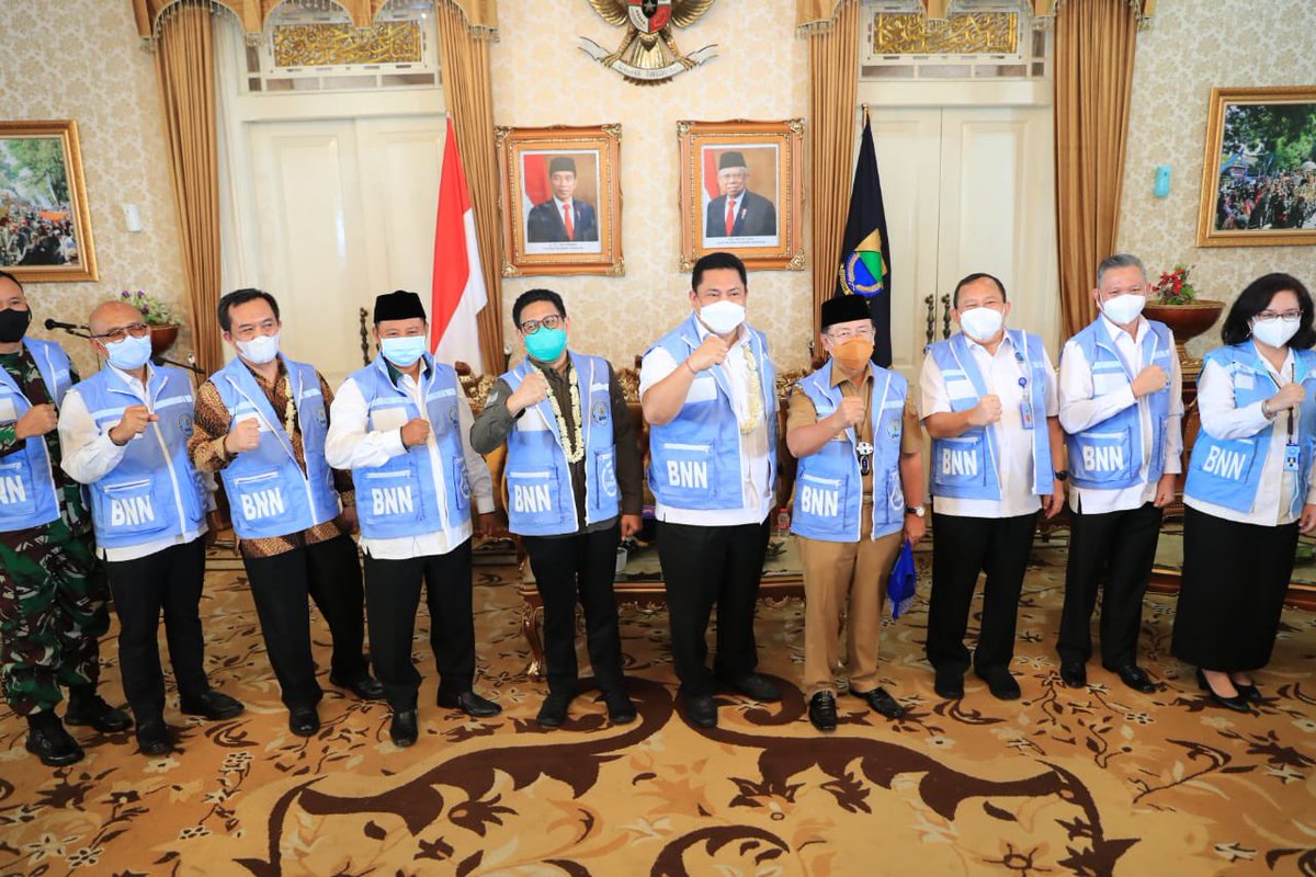 Launching Desa Bersih dari Narkoba (Bersinar), hasil kerjasama antara Kementerian Desa PDTT dengan BNN. Kita berharap melalui program ini mampu menekan angka penggunaan narkoba di Desa. Program Bersinar saat ini sudah memasuki proses uji coba di Kab. Cianjur sebagai pilot project