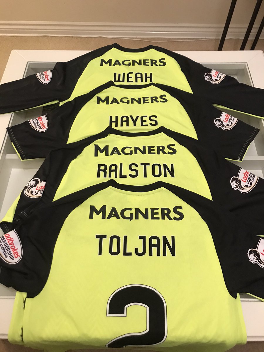 Few new shirts just in....available now.

Message to enquire 🍀