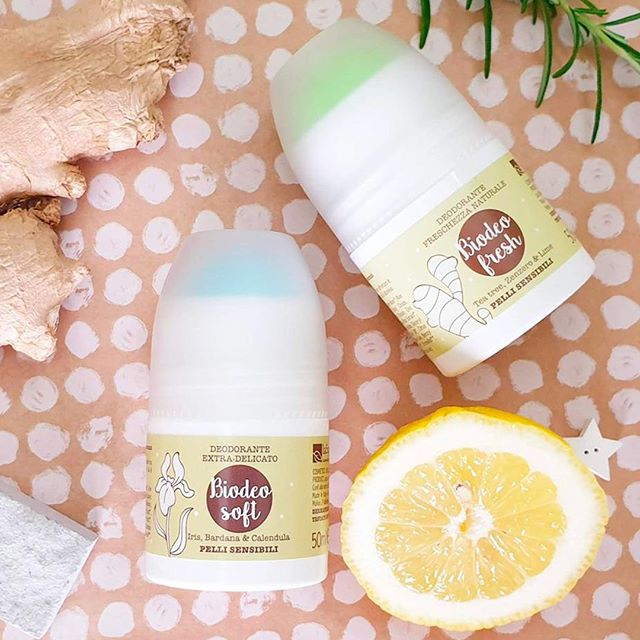 Verdissimi_com's tweet photo. Gotowe na wyzwania cieplejszych dni? ☀️

Nasze BIO dezodoranty TAK! 💪 Naturalnie chronią przed powstawaniem nieprzyjemnych zapachów.

NIE ZAWIERAJĄ ANTYPERSPIRANTÓW, SOLI ALUMINIUM, AŁUNU POTASOWEGO I ALKOHOLU. 

Zamów https://t.co/GZBTBrhLlg

#dezodorant #kosmetyki #lasaponaria https://t.co/PASiv4q3FY
