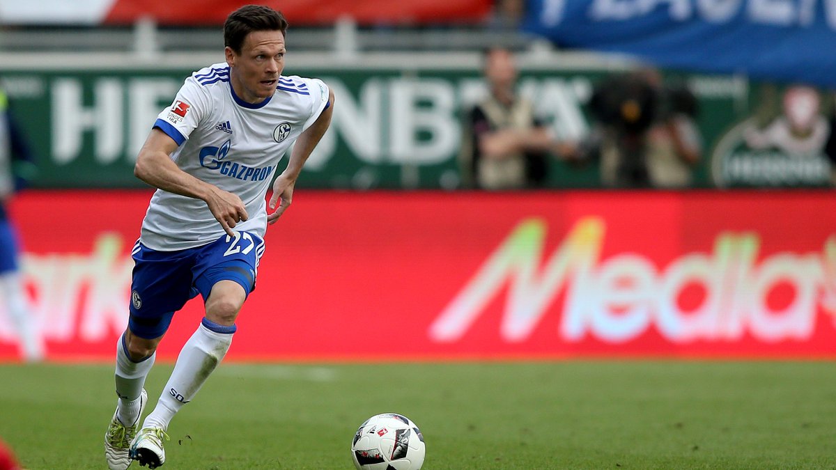 s04's tweet photo. Alles Gute zum Geburtstag, Sascha #Riether! 🎉
#S04 | 🔵⚪️ | #HappyBirthday https://t.co/PH7cXUD1Rm
