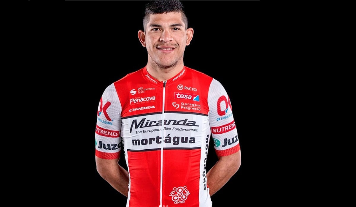 .<a href="/leangel_linarez/">Leangel linarez</a> 🇻🇪: el sprinter venezolano que llegó a España a cambio de cinco vacas▶️ <a href="/rafatxus/">Rafa Simon</a> nos acerca a la curiosa historia de este ciclista venezolano, de 23 años, que ha corrido en España y Portugal y se postula como un gran velocista de futuro.
ciclismoafondo.es/opinion/rafa-s…