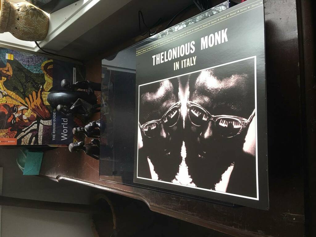 MyMetroSoul's tweet photo. Thelonious Sphere Monk| October 10, 1917-February 17, 1982) was an #American #jazz pianist and composer. He had a unique improvisational style and made numerous contributions to the standard jazz repertoire, including "'Round Midnight", "Blue Monk", "Str… https://t.co/z1xkP2VX45 https://t.co/us6XxuMbks