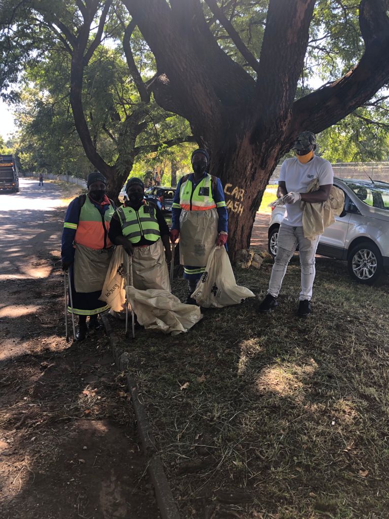 CleanerJoburg's tweet image. It’s important to keep the spaces around us clean.  This also ensures an element of safety in areas. #KleenaJoburgReloaded #ServiceDelivery @CityofJoburgZA @CityPowerJhb @mphomoerane