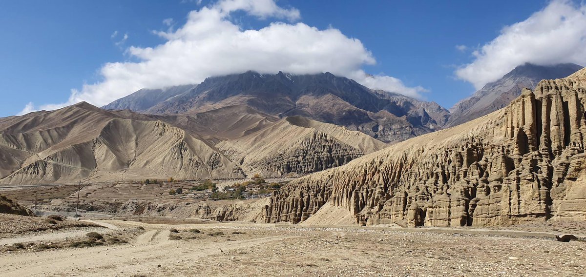 SajalKhadka6's tweet photo. One of my greatest pic shot 🥰🙏
#Upper_Mustang #Nepal
@magioliveira @BeautyNature___ https://t.co/bkCMNtCf7T