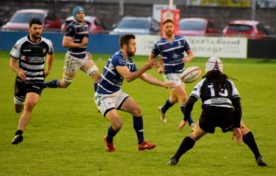 Happy birthday, <a href="/stuartfloydelli/">Stu Floyd-Ellis</a>! 🎉

Enjoy your day 🔵⚪