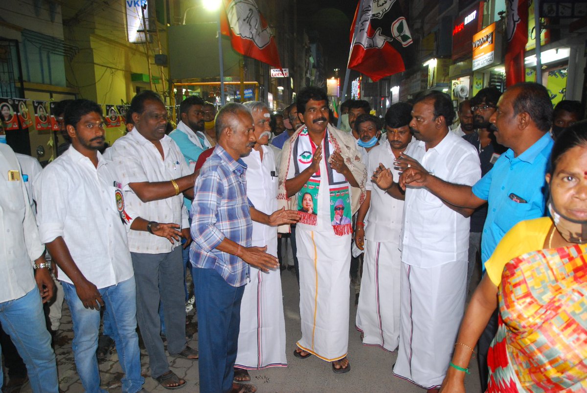 Jothimuthurama2's tweet photo. செல்லுமிடமெல்லாம் மக்களின் அன்பு மழை!
பெருகும் ஆதரவு வெள்ளம்!
வெற்றியின் ஒளி துலங்குகிறது! 🌱🌱🌱
#AssemblyElections2021
#maduraicentral
#admkfor2021
#VoteForADMK https://t.co/SQlN95e7KJ