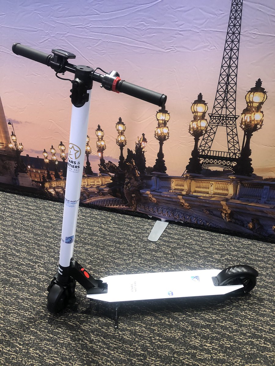 FlorencePinon3's tweet image. Retrouvez les vidéos des 15 lauréats #StarsEtMétiers 2021 sur le site de @BP_RivesParis 👏👏👏 #SOCAMA @cmaidf @CMA_HdF @CmaEssonne @CMA92HDS @CMA_SSD @CMA_CFA94 @Artisans95 @CMA_Paris @cmahautdefrance @BanquePopulaire @GroupeBPCE  petit cadeau surprise pour les 15 gagnants 🛴 👍