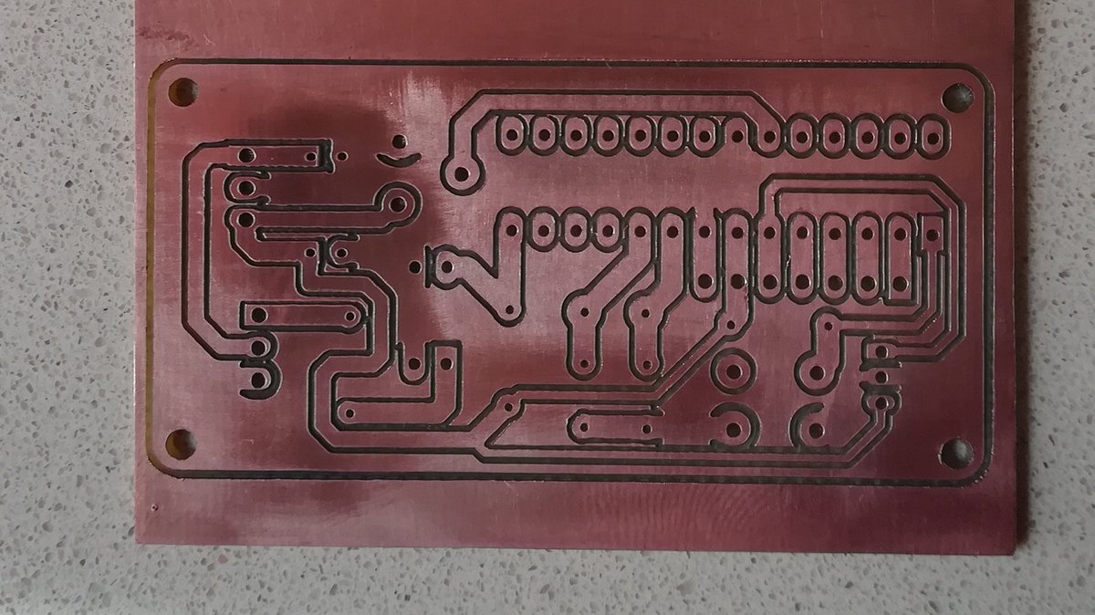 solo_david78's tweet photo. 120 feed rate, 0.14 cut-Z en dos pasadas, 20° 0.1mm V-Bit #cnc #PCBmilling #flatcam https://t.co/UryGKJ1sjr
