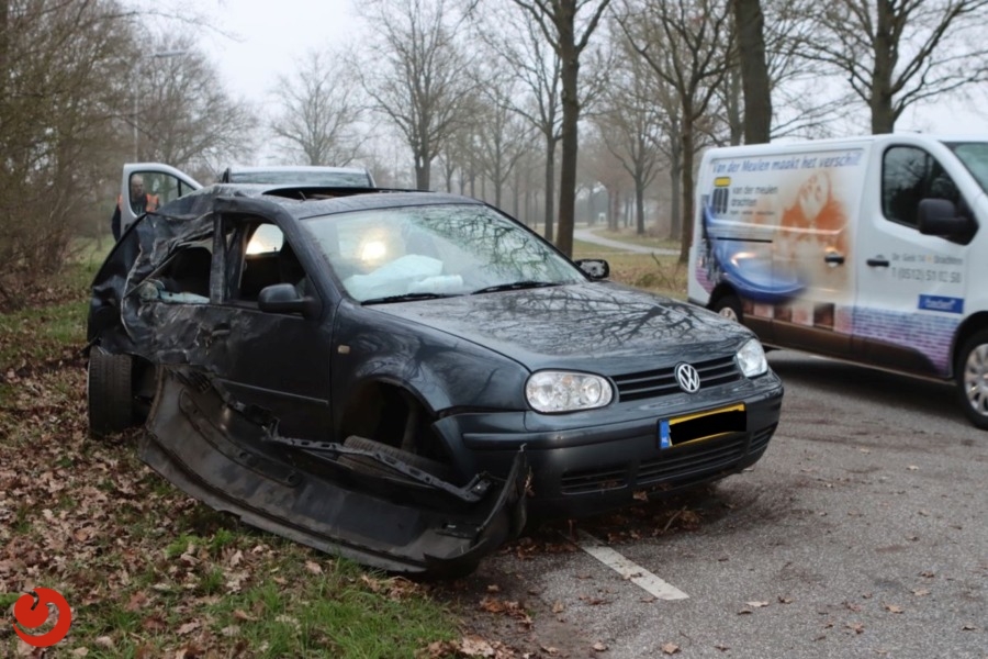 Man gewond bij eenzijdig ongeval - DROGEHAM – Bij een eenzijdig ongeval op De Kromelle is dinsdagochtend een man gewond geraakt. De bestuurder kwam uit de richting... -..