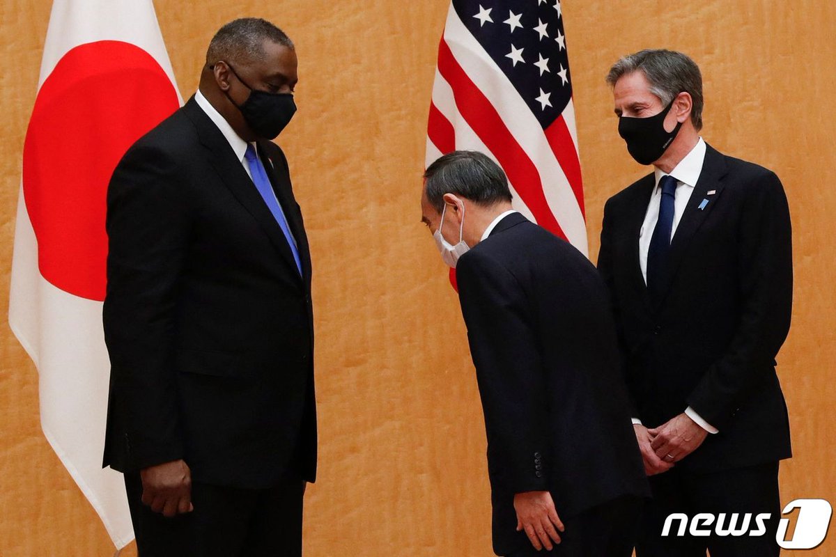 문재인 대통령과 스가 비교사진 보며 품격이 다른걸 느낀다