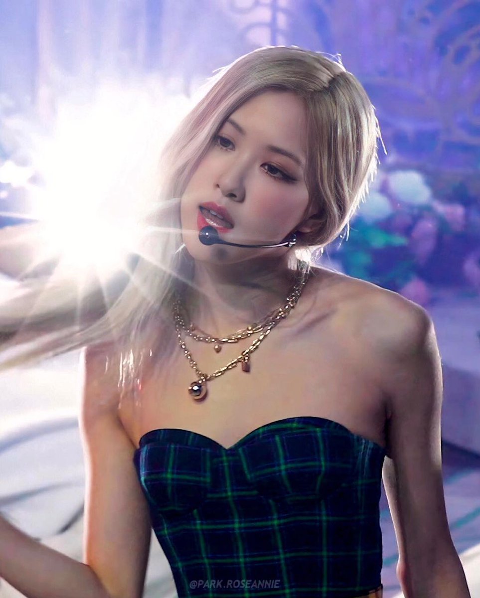 roses_indo's tweet photo. Dia sangat cantik 🥰
@BLACKPINK @ygofficialblink
#BLACKPINK #Rosé #로제 #블랙핑크 #CongratulationsROSE https://t.co/3tNZT491Ra