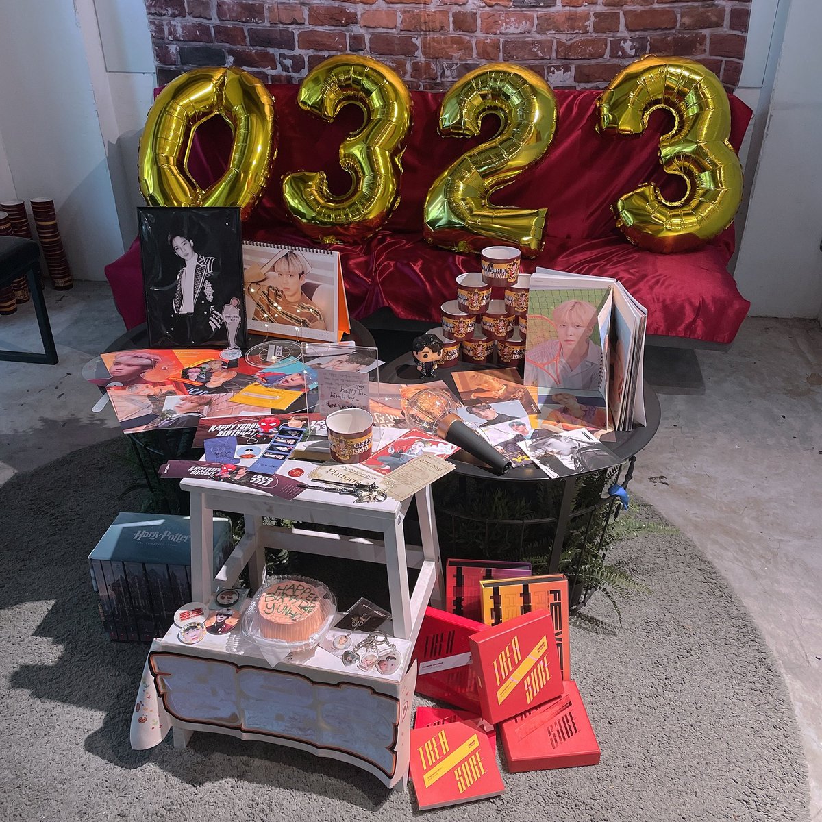ateezchoisan's tweet photo. At #0323_DAY @0323_DAY 💙
thank you for hosting this birthday event for our dearest 🥺💭
#티니들의행복_윤호야_생일_축하해
#CelebrateforYuyu
#윤호 #정윤호 #YUNHO
@ATEEZofficial #ATEEZ #에이티즈 https://t.co/L4ajjbheet