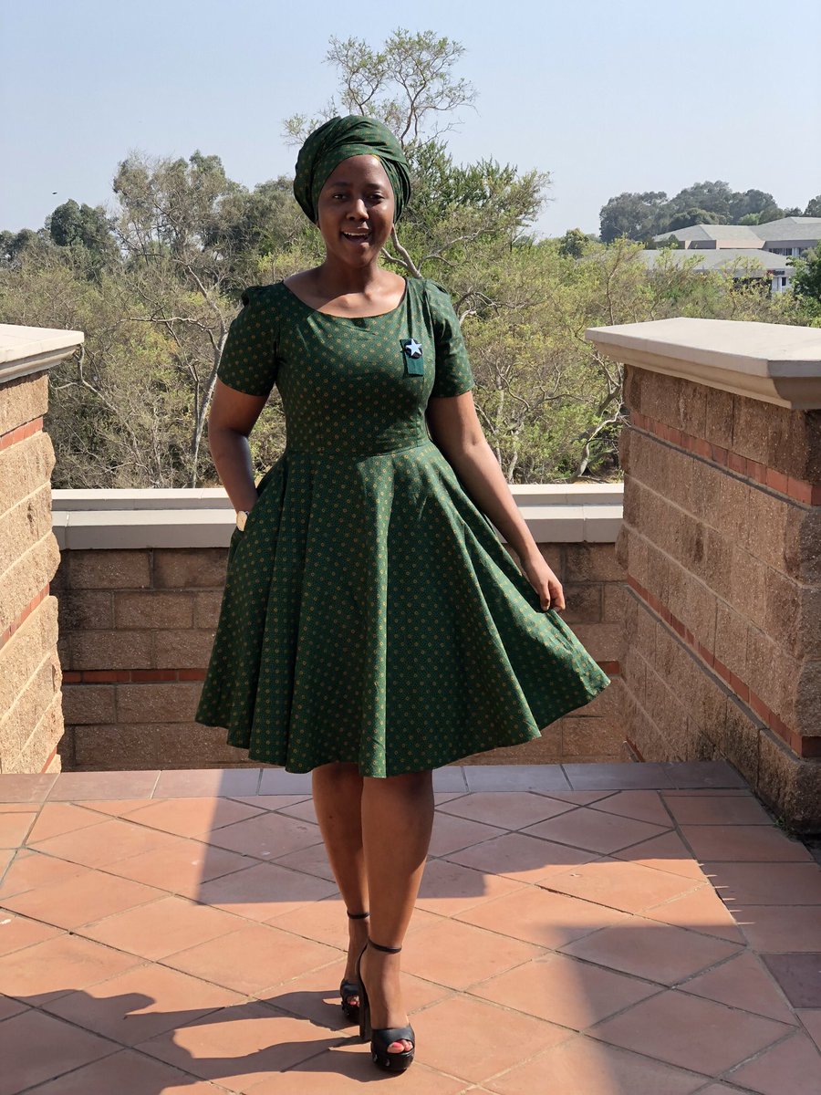motheomoremi_1's tweet photo. Show your range but make it Makoti

City Makoti😍 https://t.co/JKw31cJBQJ
