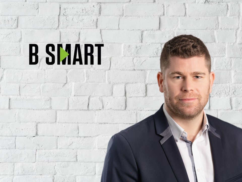 Groupe_Kardham's tweet photo. [#WORKPLACE] 🎥 "L'avenir au #bureau" : #NicolasCochard sera en direct du plateau @B_Smart_TV avec @ArnaudArdoin aux côtés de @Gilles_Allard et #PascalDibie pour aborder le futur des espaces de #travail. RDV à 10h25 ! 👉 https://t.co/0bIjXQqFVE
#FutureOfWork #BeyondBuilding https://t.co/mIhmLpUQSh