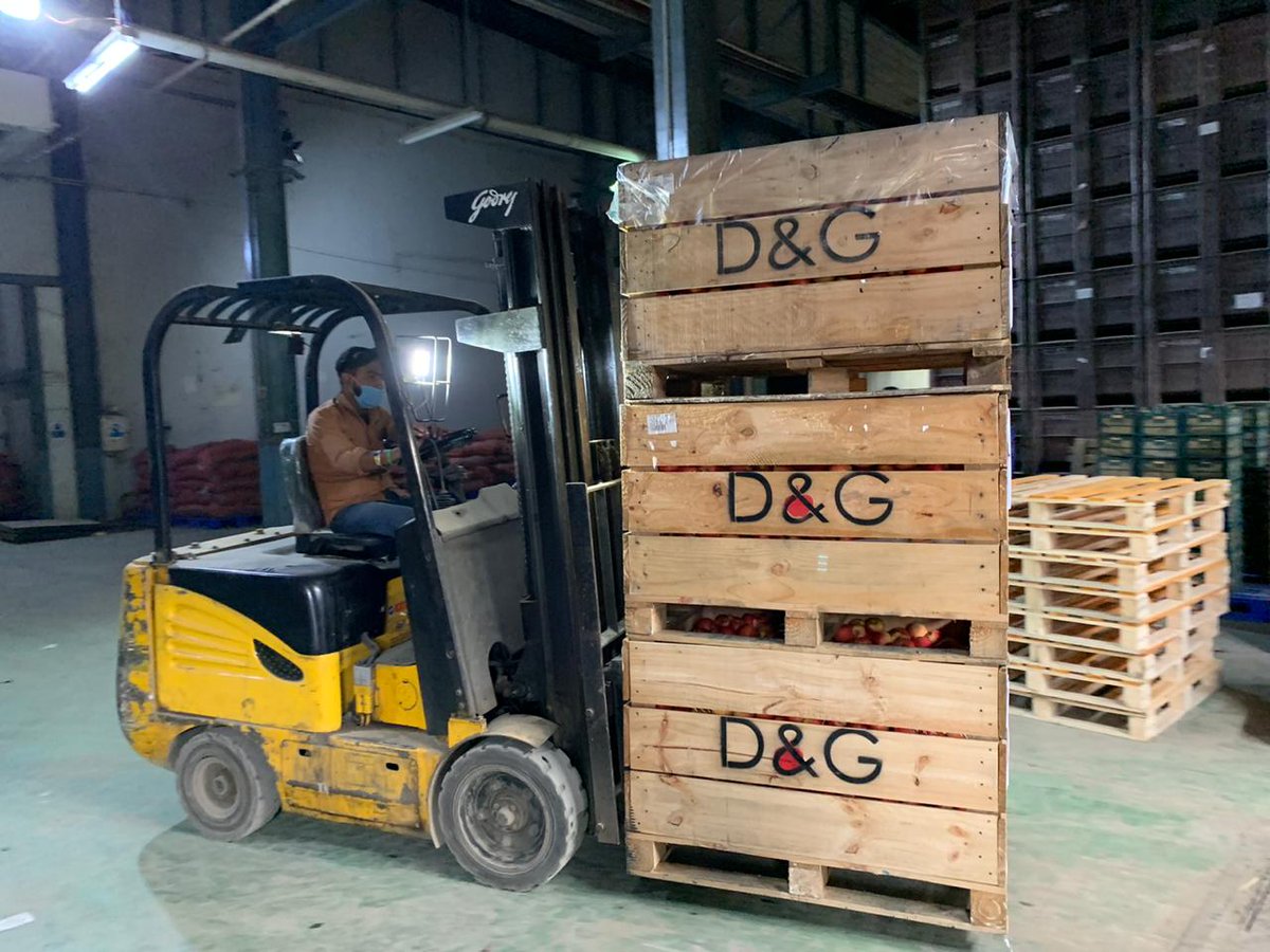 ConcorFhel's tweet photo. First arrival of Imported Evelina Apple 🍎 from Belgium at Agri Logistic Centre, Rai, Sonepat
@concor_india @ConcorNcr @ConcorNwr @VKRamaCMD @shankarmaz46 @ConcorW @ConcorArea3 @APEDADOC @AgriGoI @nafedindia @ApmcAzadpurMndi @ssa_mandi https://t.co/O8LAyw7PKn