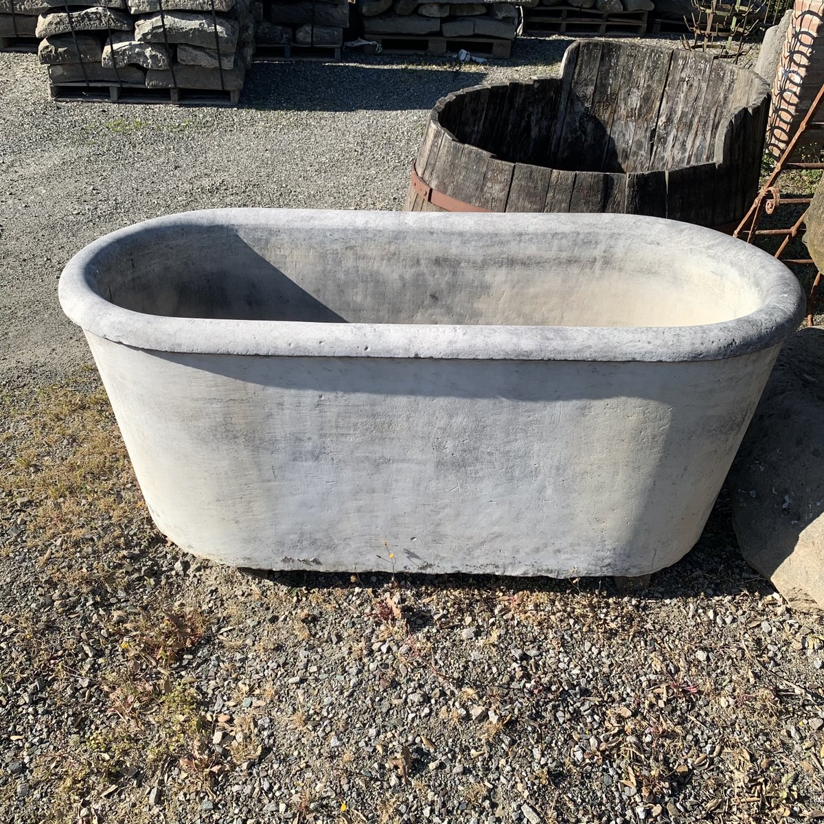 RecuperandoAnd's tweet photo. Vasca in marmo!!
#vascainmarmo#vasca#anticavasca#inmarmo#vecchiavascainmarmo#oldbath#ancientbath#antiquebath#home#homesweethome#homedecor#luxuryhome https://t.co/wOM7AjA4HW