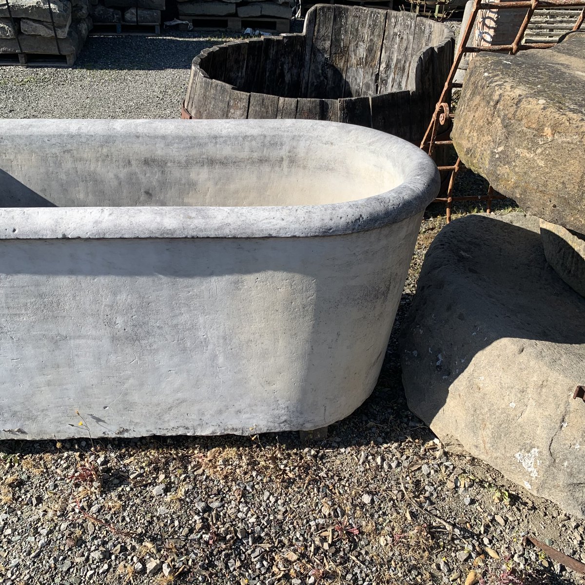 RecuperandoAnd's tweet photo. Vasca in marmo!!
#vascainmarmo#vasca#anticavasca#inmarmo#vecchiavascainmarmo#oldbath#ancientbath#antiquebath#home#homesweethome#homedecor#luxuryhome https://t.co/wOM7AjA4HW