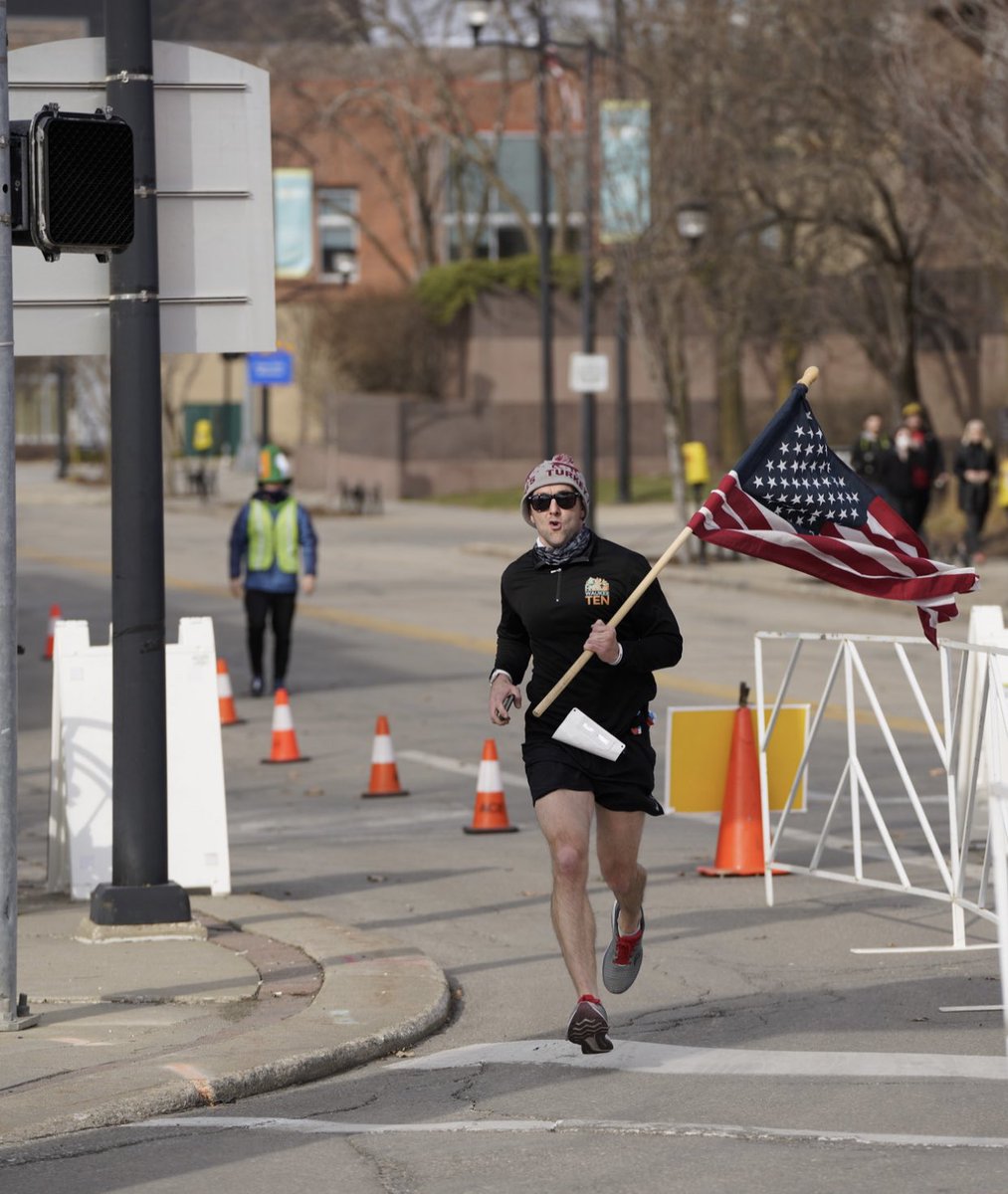 GoldMedalDad's tweet photo. Just 4 steps away from the finish line. It was a perfect day for a 13.1.  

April 03: Red Flannel 5k
April 10: Loop the Lake 8k
April 18: Drake Relays 5k

#WaukeeFlagRunner #FlagRunner #Runner #Run #Halfmarathon #IowaRuns #Iowa #RunIowa947 https://t.co/7EjzLPEJ24