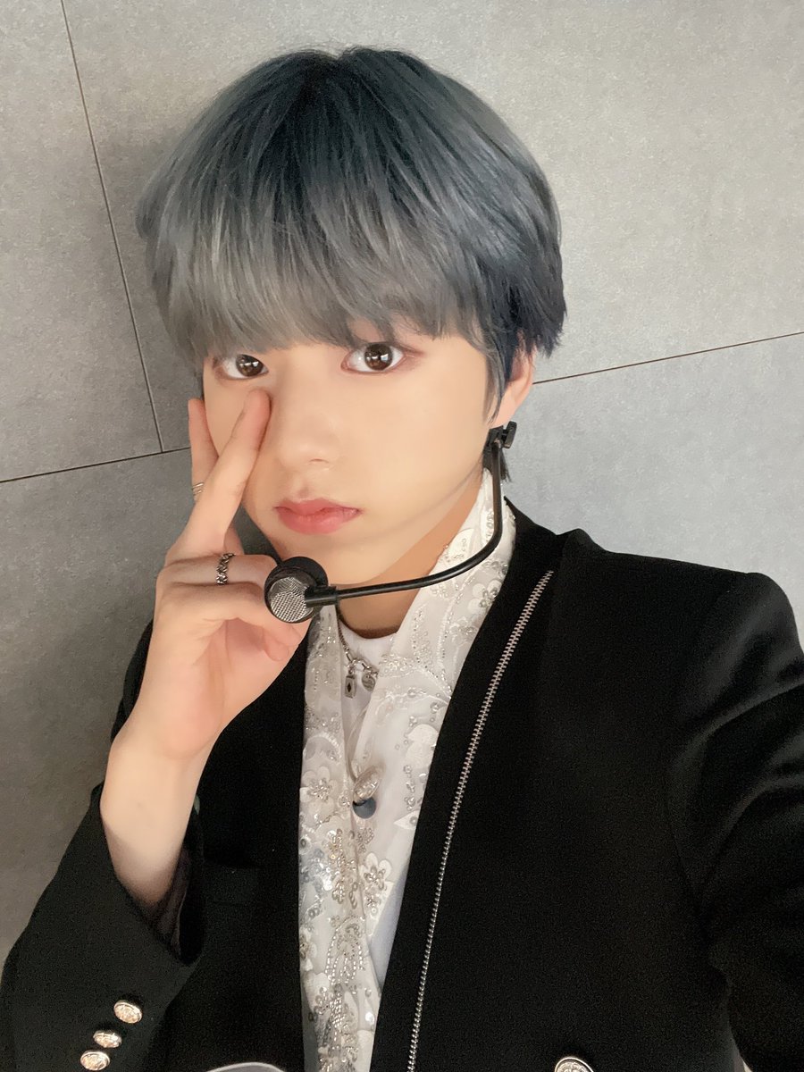 GHOST9OFFICIAL's tweet photo. [#이진우]

Tmi: 오늘 더쇼 머리 좀 잘 쓸어넘긴 것 같아서 뿌듯합니다 ㅎㅎㅎㅎ https://t.co/I2PCYWO8VX