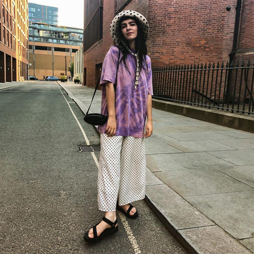 Teva's tweet photo. Channeling major 90s-vibes with sustainable fashion style-queen and #TevaTuesday enthusiast, @beewhittaker. https://t.co/aK754ttb5y
