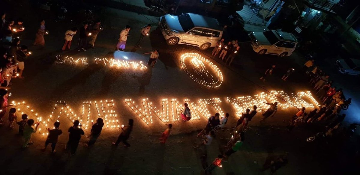 EaiN36251270's tweet photo. Night strike at #AyeTarYar, Taunngyi. Civilians also prayed for the ones who lost their lives at the protest.
KEEP ON MOBILE DATA
#WhatsHappeningInMyanmar
#Mar23Coup https://t.co/2OeUwzZEzb
