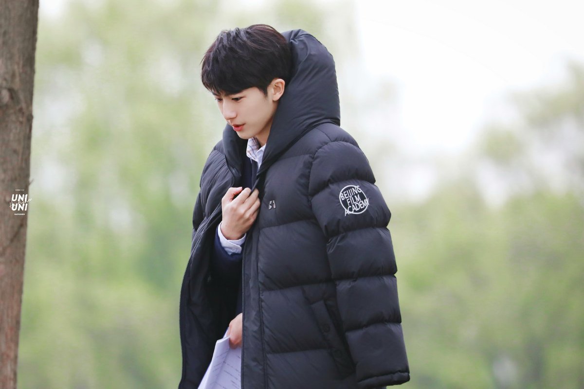 Vicky31020277's tweet photo. How can #HaoFushen #郝富申 make a normal jacket so elegant😯👍🌿😍

Source from 
https://t.co/9GFSZZ5Tjl https://t.co/8r5eirTLPM
