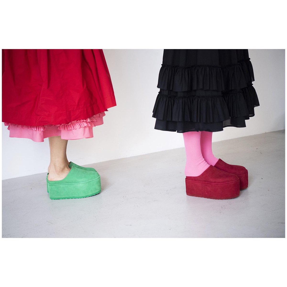 RunwayTalks's tweet photo. Today is all about Style Snacks. You’ll hear all the latest fashion news such as mushroom leather at Hermès, Molly Goddard x UGG, a new appointment for the CEO of Isabel Marant, and so much more! Link in bio! #fashionpodcast #fashionlovers #highfashion #runwaywalkscurrenttalks https://t.co/sv7Vr5biTE