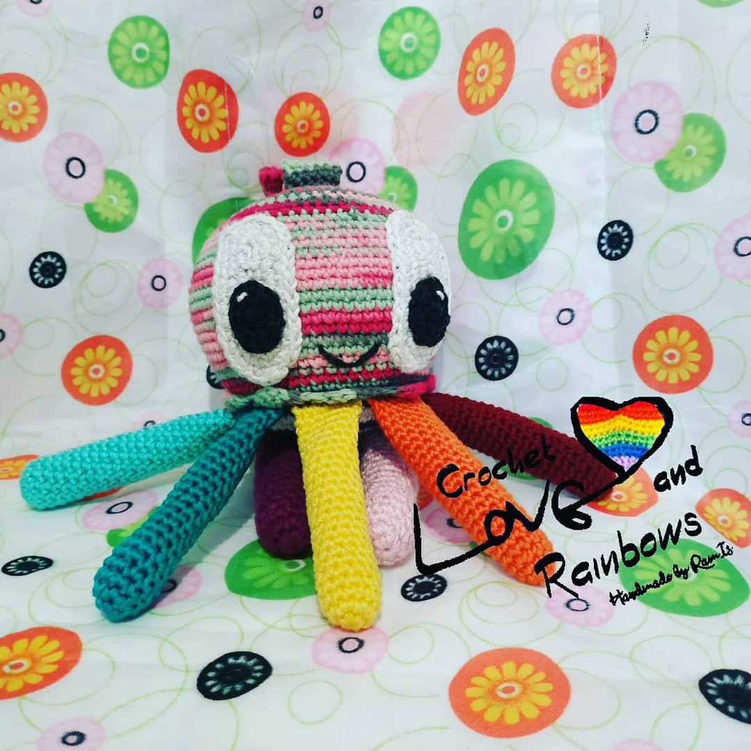 HandmadebyRamIs's tweet photo. #crochetloveandrainbows
🌻 Rainbow Octopus, handmade by RamIs at crochetloveandrainbows ™
© Patterns to : @amigurumitoday ♥️
#amigurumi #amigurumiaddict #amigurumicrochet #amigurumidoll #handmadetoys #hookandyarn
#crochetforyourmind #watermelonsugarstateofmind #tpwk https://t.co/ixVKfqRXc5