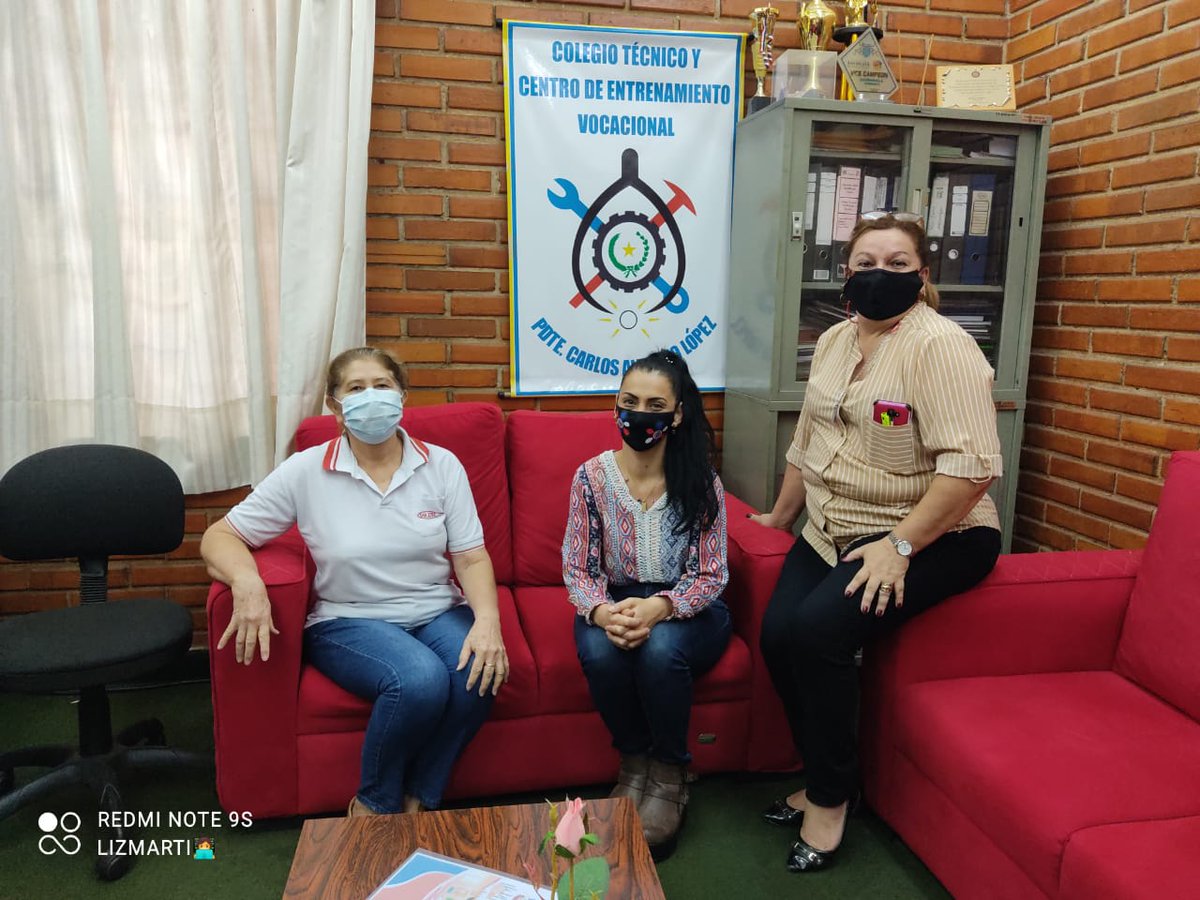 DGGED15's tweet photo. Monitoreo de entrega de kits de alimentos en el Colegio Nacional Bernardino Caballero y en el Colegio Técnico y Centro de Entrenamiento Vocacional Pdte. Carlos Antonio López. @BrunettiJuanMa @Supracielito @estelanunezc @fabianser @Ftima43239476 @JoseMedinaGaut1 @Karenme26522774 https://t.co/ZyNzA1wY0N