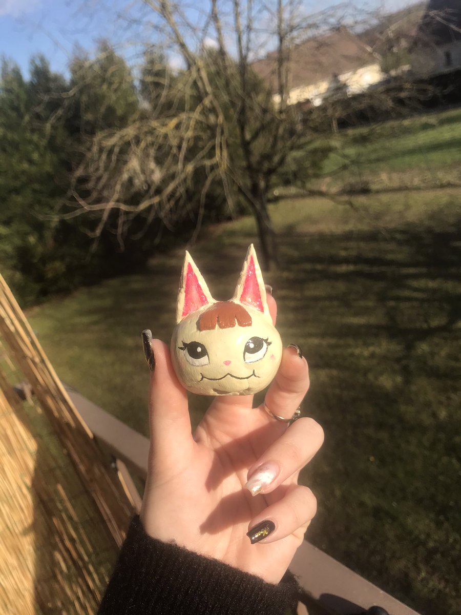 andjoycrossing's tweet photo. J’ai fabriqué une petite Suzy 🥰 #ACNH #AnimalCrossingNewHorizons https://t.co/1nWpJ07s8f