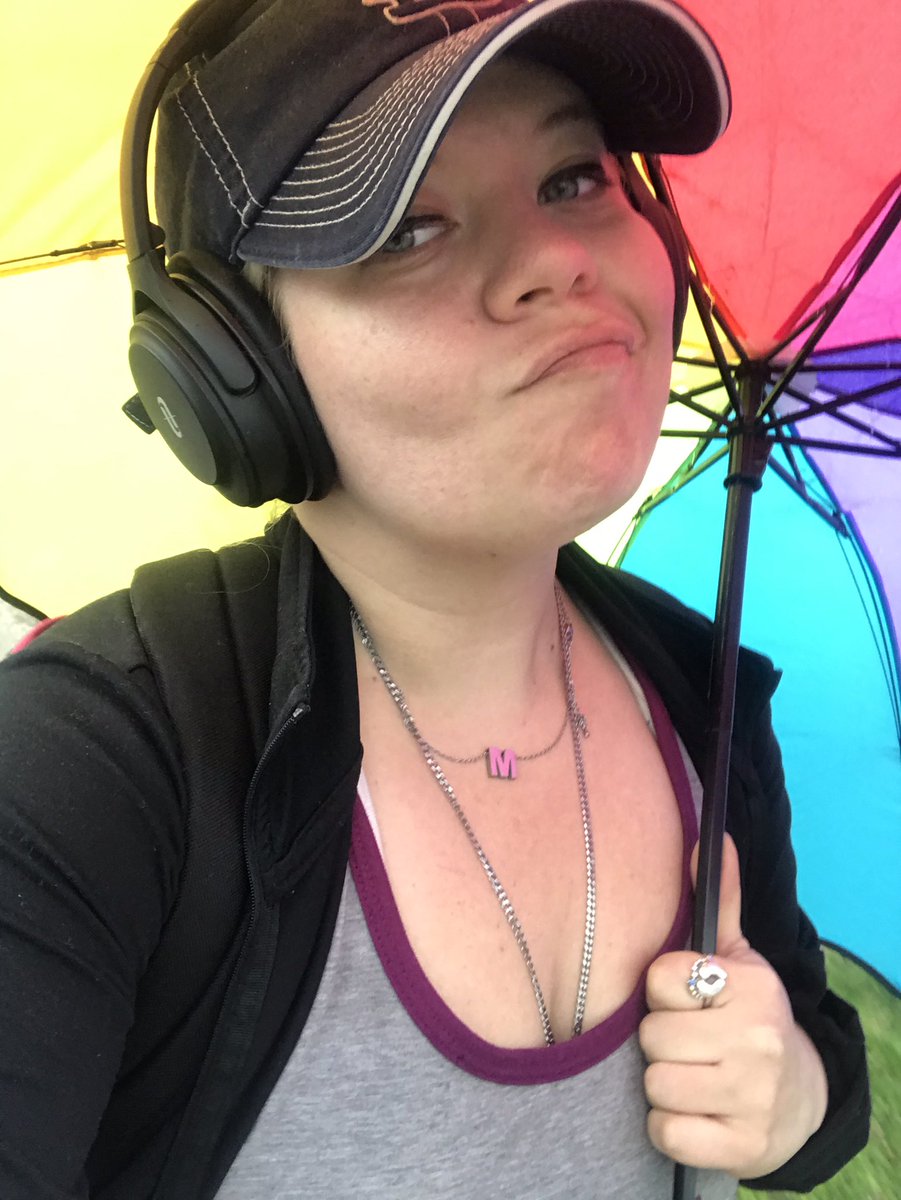 VargasSTL's tweet photo. Rain or shine still gotta grind. #walkingforawareness #polykinetics #mentalhealth #MentalHealthPH #fitness #weather #dedication #angerintoaction #ExerciseHeals https://t.co/0gzJuHCPqt