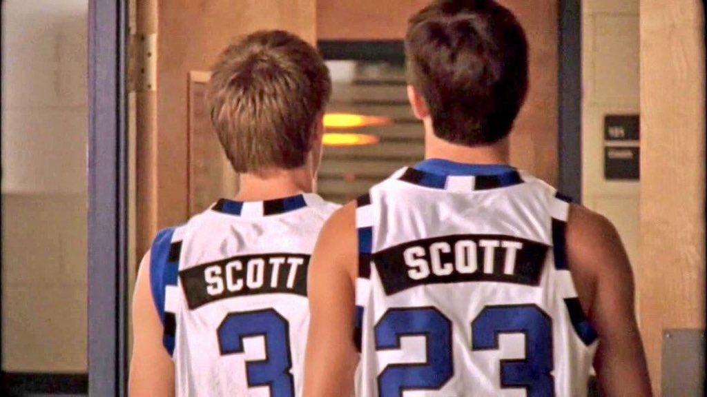 Happy 3/23 aka international Scott brothers day! Thank you for giving us the greatest brotherhood of all time. #OneTreeHill