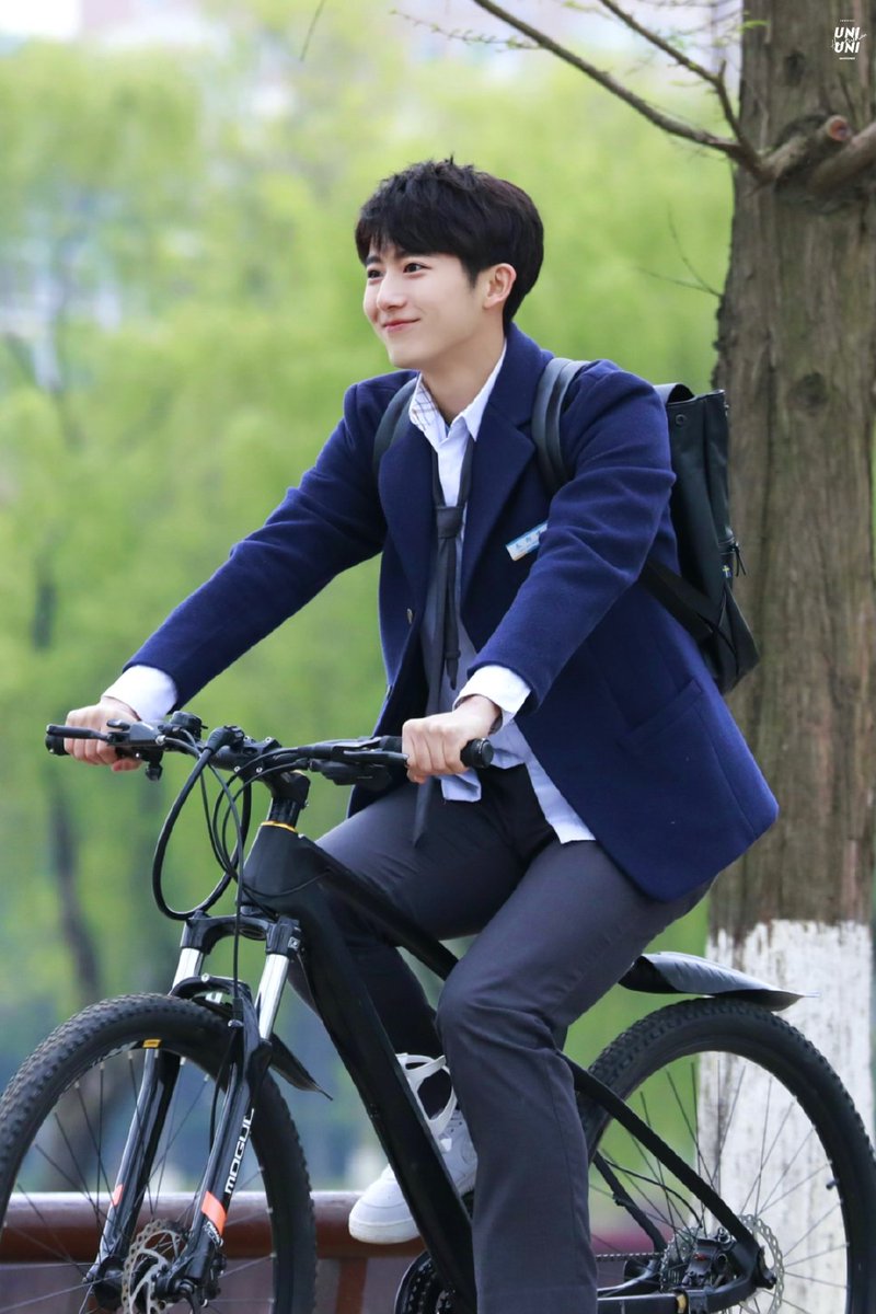 Vicky31020277's tweet photo. Noch mehr
Meine liebe, Frühling ist da🌸🌿
Süß, süß, süß 🚲 

Happy, cute 😊
#HaoFushen #郝富申
https://t.co/MECmgrHkzd https://t.co/5jHf6n0fcY