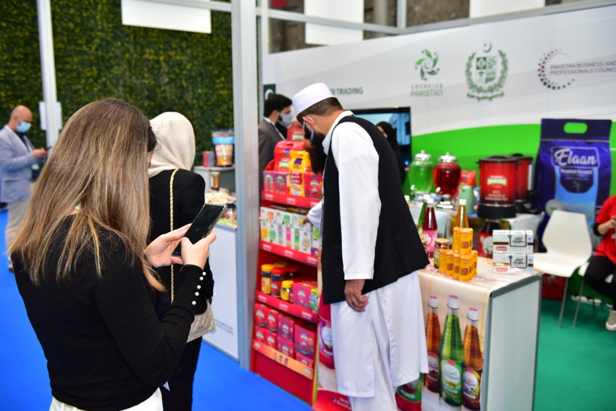 Emergingpk's tweet photo. Pakistan Pavilion at AgriteQ 2021, the "Qatar International Agriculture &amp; Environmental Exhibition 2021" today attracting a lot of interest.

#EmergingPakistan
@razak_dawood @tdap_official @PakPMO @aliya_hamza @PTVNewsOfficial @appcsocialmedia @RadioPakistan https://t.co/Aw3FuQ5AbX