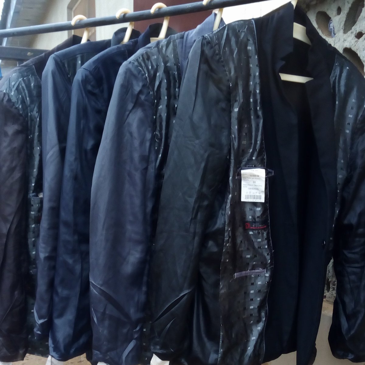 kushcurtis_'s tweet photo. when to dry clean your business suits,choose @curtislaundry_
08108218661
...close to you than ever!!
#BusinessSuits #ChurchSuits #OfficeSuits https://t.co/ddG6vhynZW
