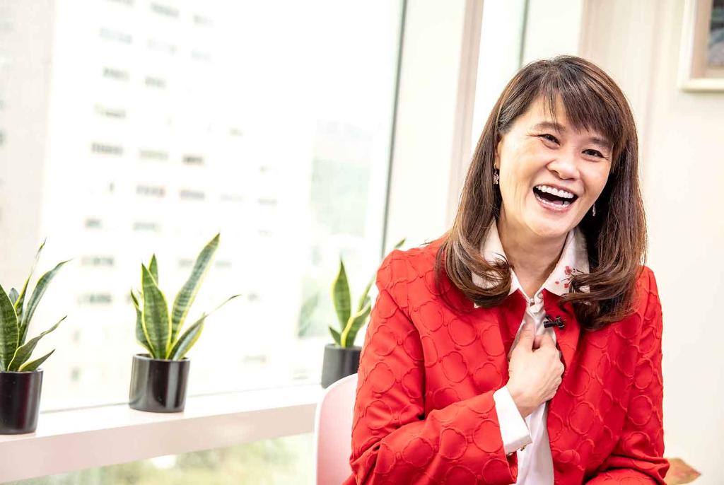 trendai_RSRCH's tweet photo. “To make the company successful, all of us have to understand and respect our employees. We must cherish the diversity of our employees.” Hear more from our CEO and co-founder, Eva Chen: https://t.co/bnEZEpAKPX #LifeatTrend #ClosetheGap https://t.co/mNJWkDhCxv