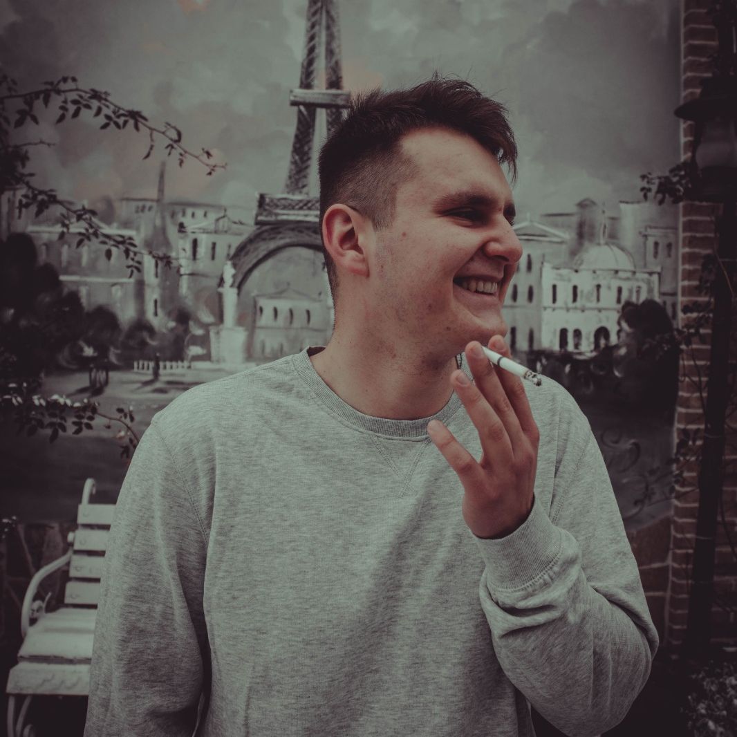 AdrianLAV tweet media