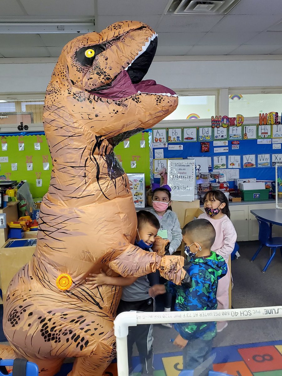Tgalprin1's tweet photo. Our campus writing prompt this week is: What would you do if you found a T-Rex in your backyard? Well, I would bring the T-Trex to school to learn. #zavalarocks #learningforall @ZavalaMagnet @Stacy_gjohnson @drliliananez @ScottMuri @JaimeMi50367314 @rosamislas https://t.co/K5y21NzSGi