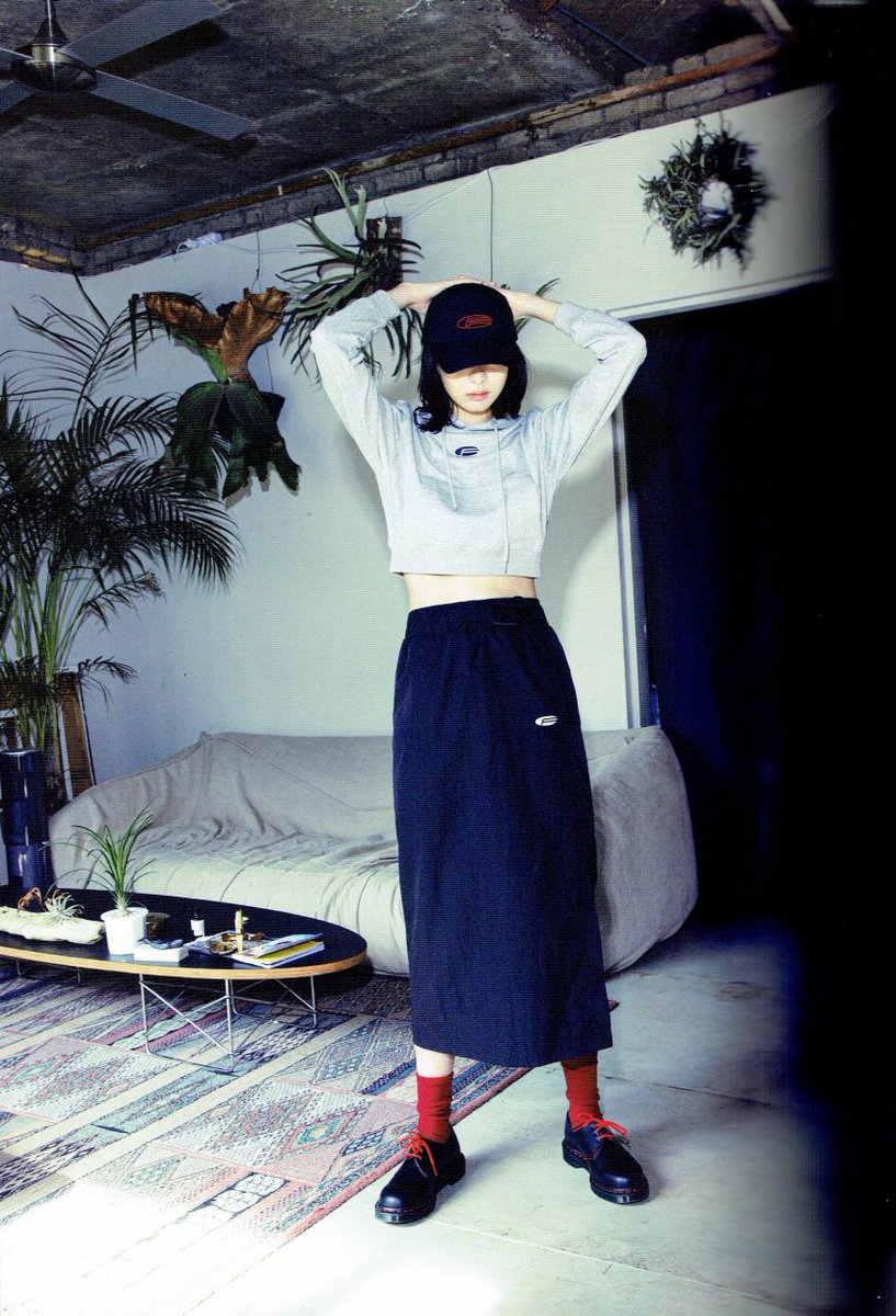 uwawa743's tweet photo. Ngebom ah #KimDaMi x #DAZEDKOREA x #fixnothing https://t.co/V2Iz8GTK5M