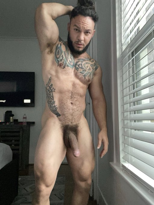 Watch Sir Gio's leaked NSFW photo on TwXstars