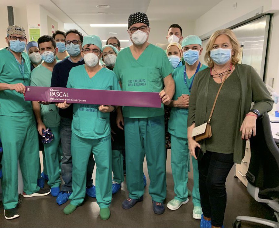 RodrigoEstvez1's tweet photo. Nice first Tricuspid PASCAL repair patients in HAC Vigo
Smooth device performance in complex anatomies https://t.co/Mqwcm7whwH