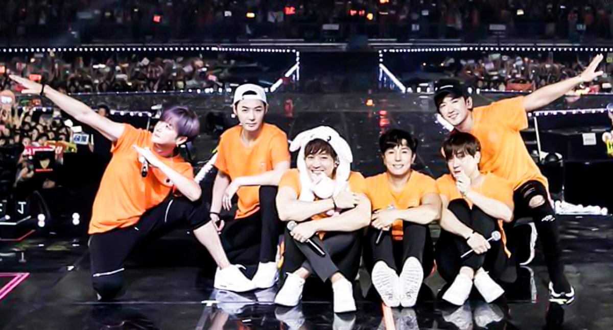 2sun_shdane's tweet photo. #23년째_신화는_꺾이지_않아
1 to the 6 https://t.co/CWMHv5jV3E