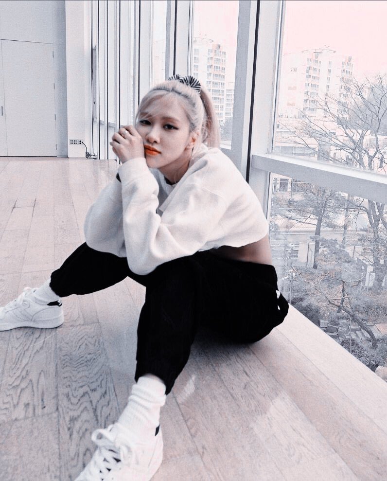 myyoonrose's tweet photo. #yoonrose #sugarose https://t.co/5bb4TACr26