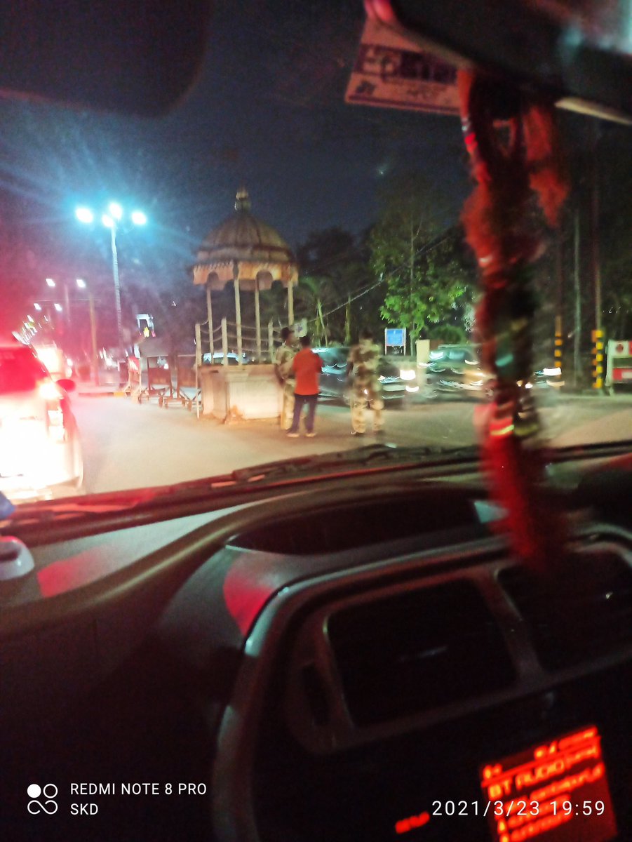 SKDAgriMan's tweet photo. ମୁଣ୍ଡିଆ ମାରି ଯିବିକି ଛାମୁ ଙ୍କୁ 🙊
#Back2Home https://t.co/ZlhIhVsrtt
