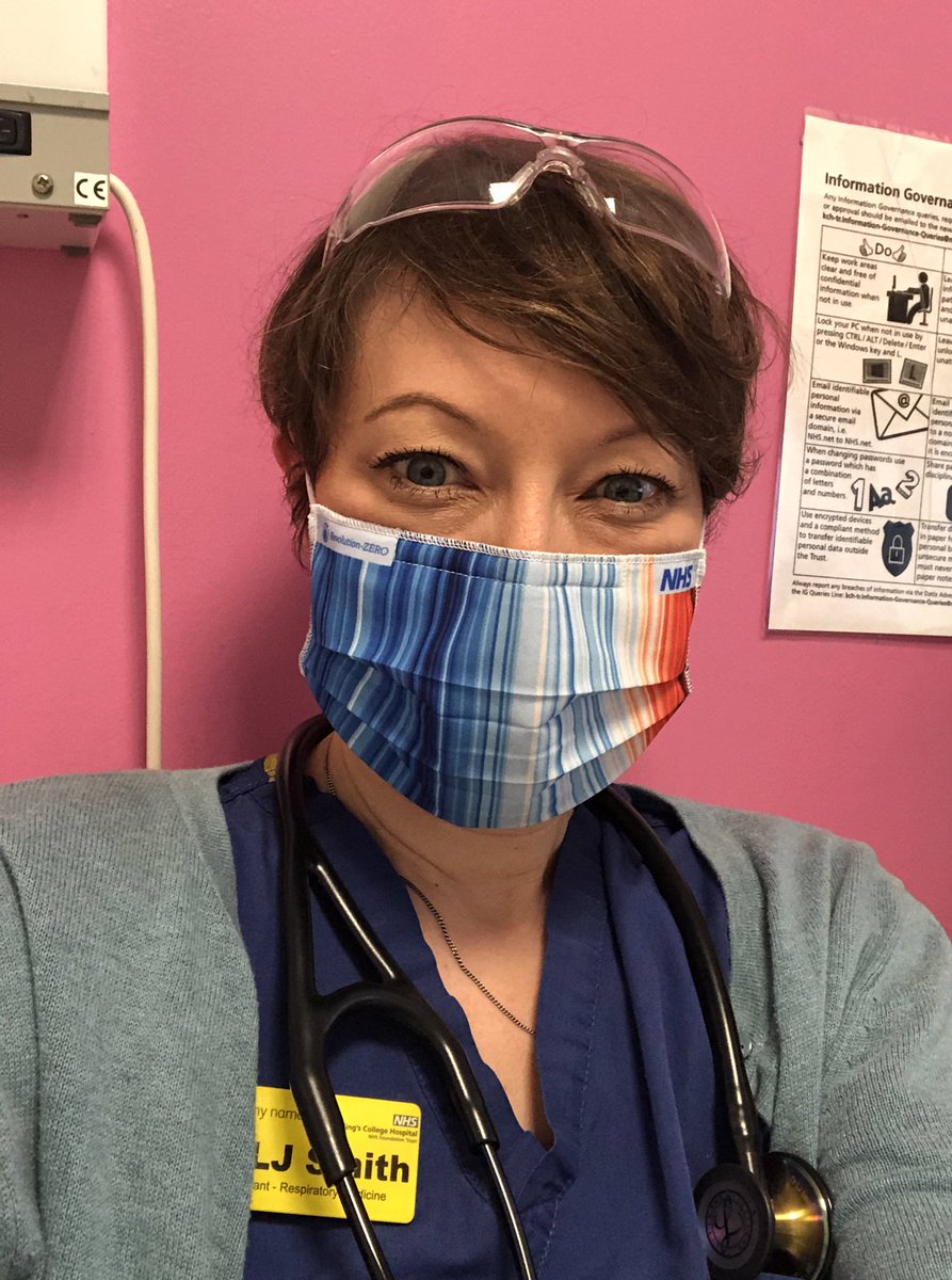 drlaurajane's tweet image. Rocking my new #climatestripes @RevolutionZERO1 mask in clinic this afternoon! #climateemergency #ReusableMasks #WearAMask #nomorelandfill #NHS #ClimateAction @GreenerNHS