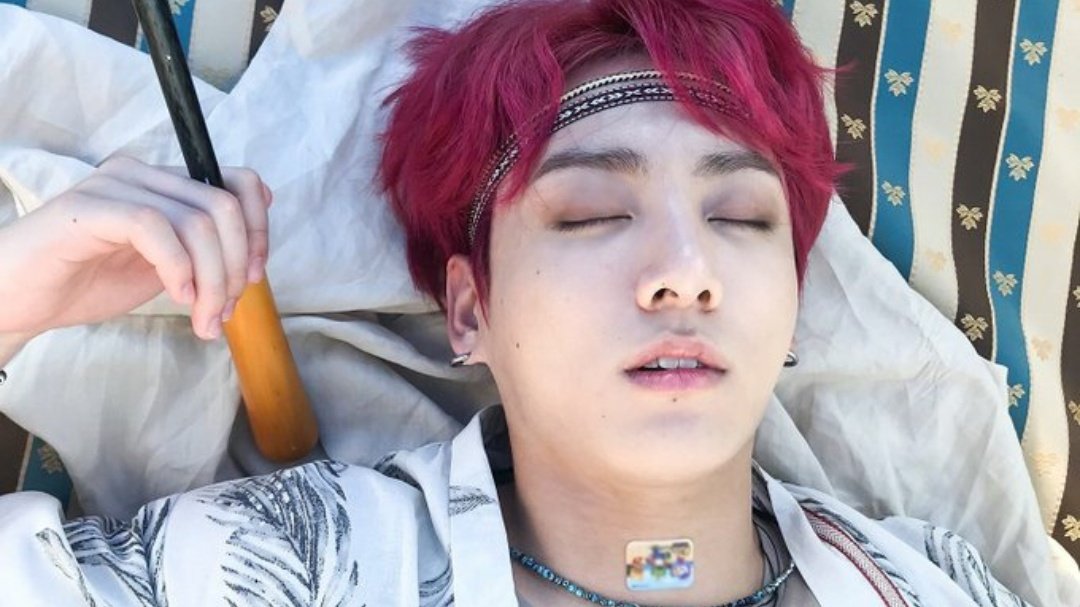 chucklesbts's tweet photo. jungkook is such a pretty sleeper 😭🥺 https://t.co/Cxb7i01IZj