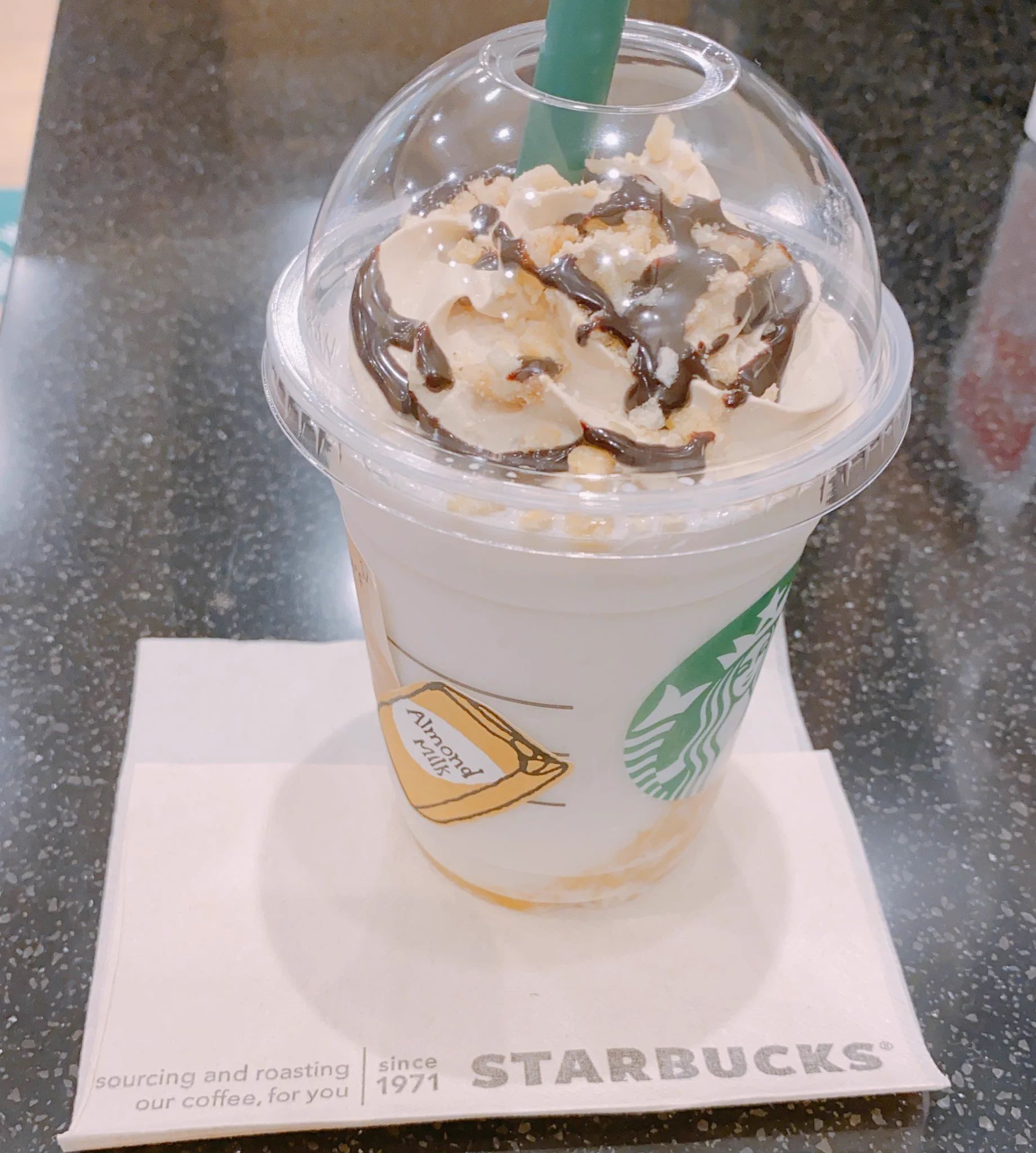 @ngntrtr 私も今日飲んできました🍌
私はチョコソーストッピングしました🍫💕
チョコバナナで美味しかったですよ〜😋 